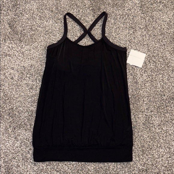 Beyond Yoga Lightweight Keyhole to Success Tank in Black NWT - Picture 8 of 10